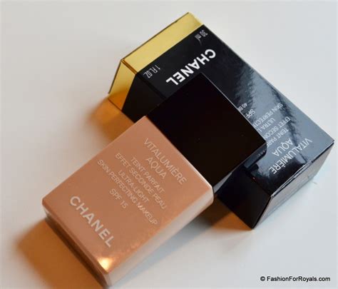 chanel vitalumiere aqua foundation sample|Chanel vitalumiere foundation 40 beige.